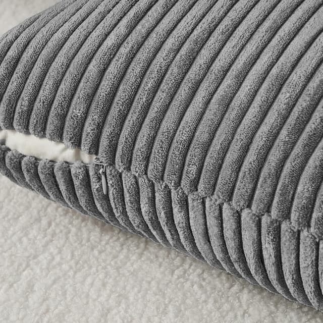 Detalle de Topfinel Kissenbezüge im 2er-Set 60x60 Dunkelgrau Kordsamt mit Streifenmuster