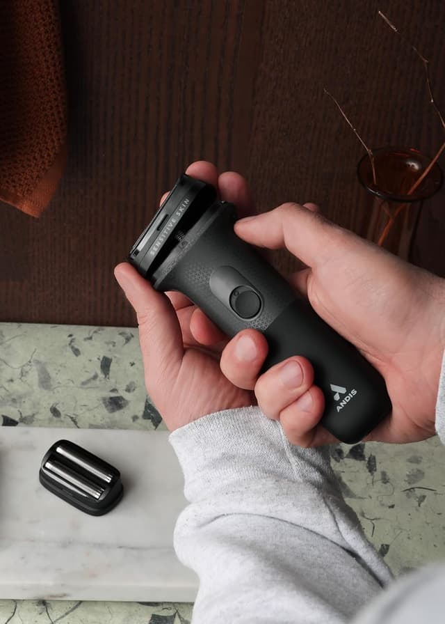 Thumbnail 4 de Andis Inform 562711 titanium foil shaver, 1 battery