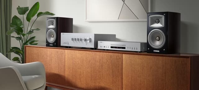 Detalle de YAMAHA VET4510 reproductor CD/MP3