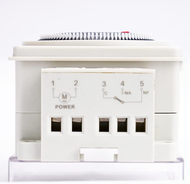 Detalle 2 de Timer meccanico 24 ore 16 A 220-240 V