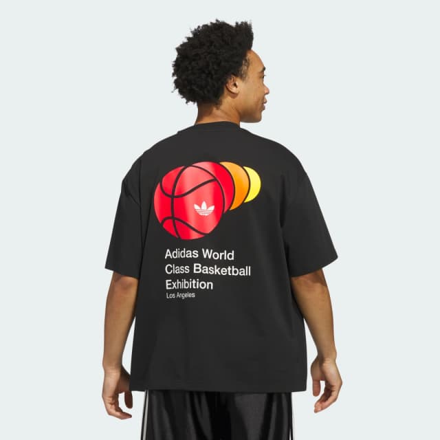 Detalle 2 de Camiseta Adidas World Class en negro