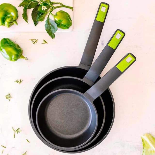 Thumbnail 3 de BRA Lote de Sartenes Gastro 18 cm, 22 cm y 26 cm