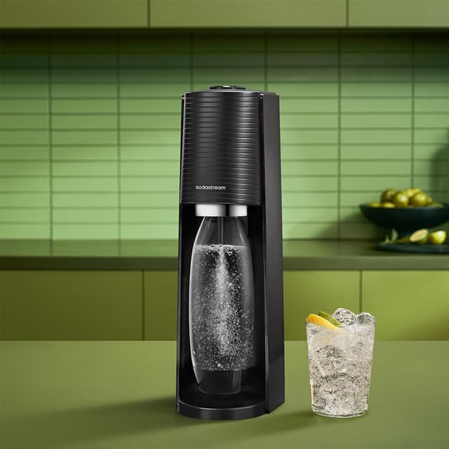 Detalle 2 de SodaStream Gasatore d’acqua Terra Nero con cilindro CO2 Quick-Connect e 3 bottiglie da 1 L