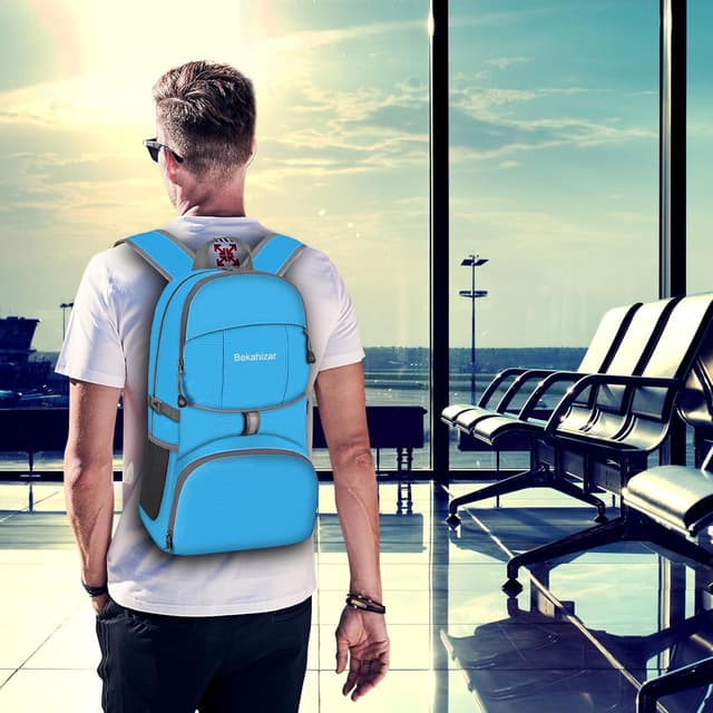 Detalle 2 de Bekahizar Lightweight Foldable Backpack 35L (Blue) – packable daypack for hiking, travel and everyday trips