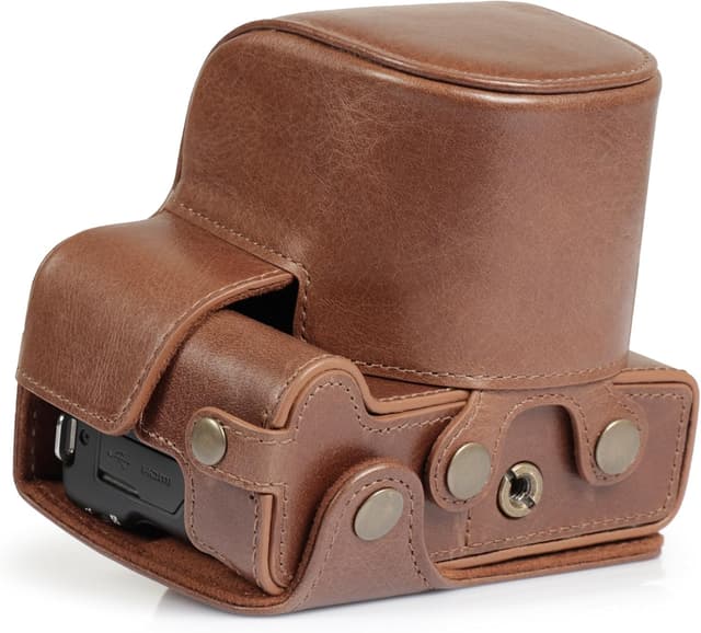 Detalle 2 de MegaGear Ledertasche für Canon EOS R100 (18–45 mm) in Braun – passgenauer Schutz für die Digitalkamera