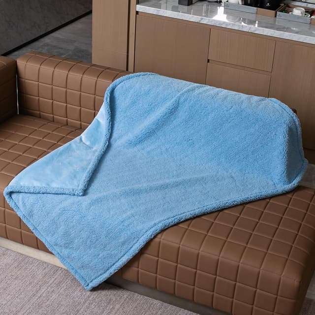 Detalle de Maidewow Waterproof Reversible Dog Blanket with Sherpa & Flannel Fleece Lining (Leakproof) – Blue