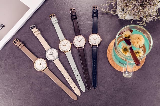 Detalle de VICTORIA HYDE Orologio analogico da donna in quarzo con cinturino in vera pelle impermeabile 3ATM