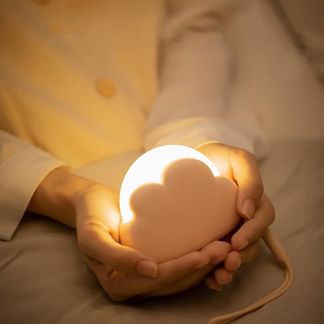 Detalle de Adiwo LED Nachtlicht Wolke – dimmbar, wiederaufladbar per USB, für Kinder (rosa)