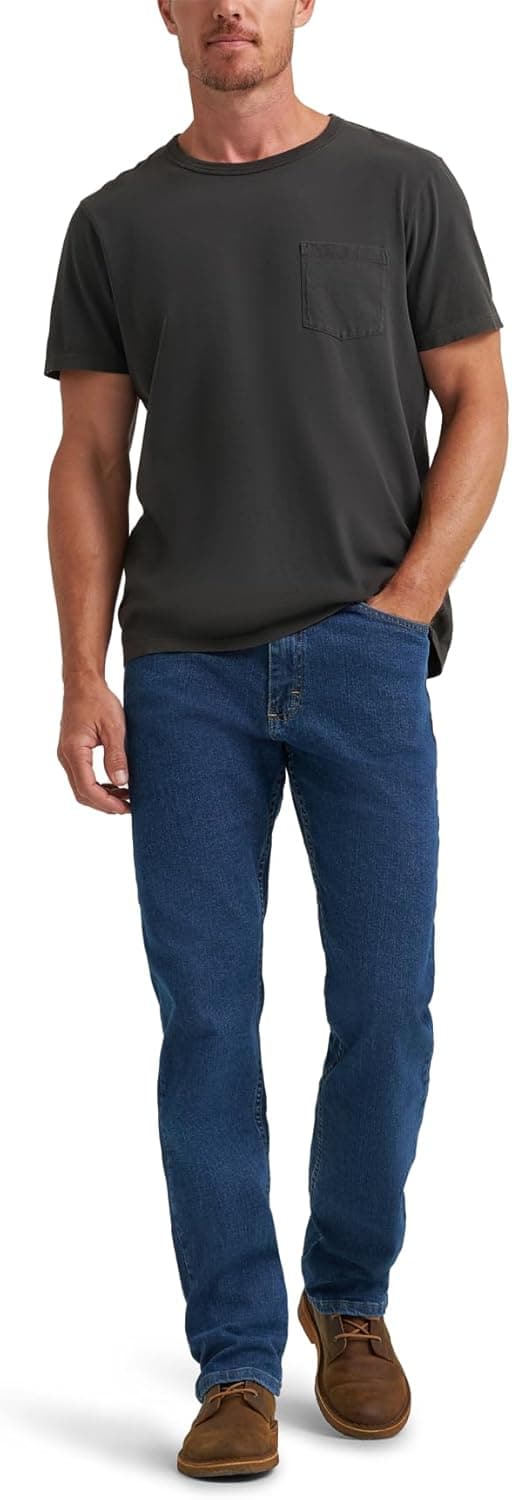 Detalle 2 de Wrangler Authentics Big & Tall Classic Comfort-Waist Jeans for men