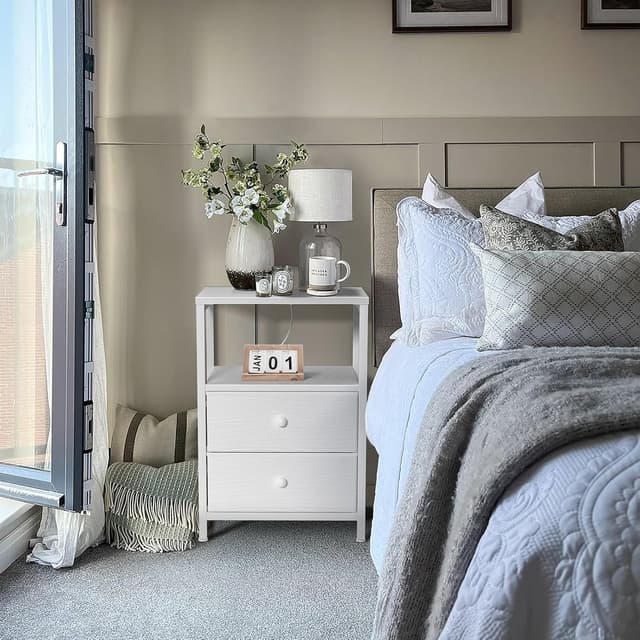 Detalle 2 de BOLUO White Nightstand with Charging Station