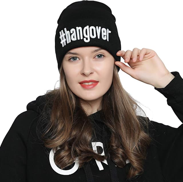 Detalle de Bonnet Beanie d’hiver noir DonDon femme avec statement