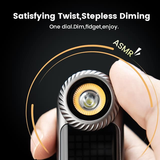 Detalle 2 de LOOP GEAR LOOPDOT Rechargeable EDC Torch (Green) — 400-lumen mini flashlight with RGB pixel display