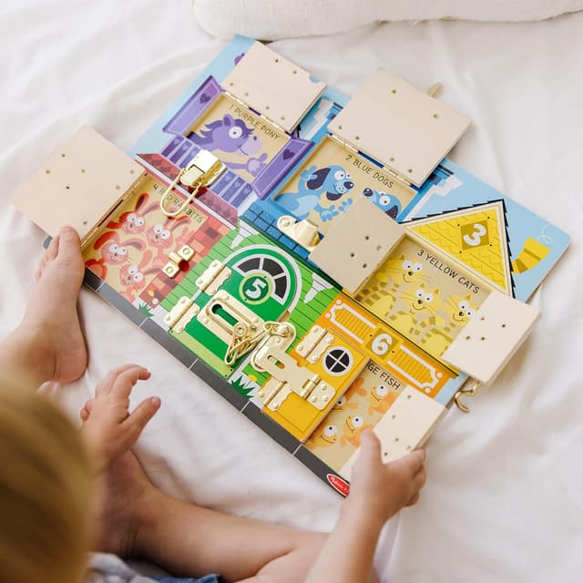 Detalle 2 de Melissa & Doug Spielbrett mit Schlössern FSC 3 Jahre