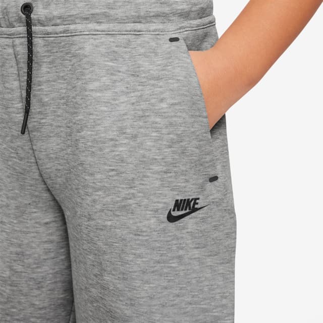 Thumbnail 3 de Nike Sportswear Tech Fleece Pantalón corto niños