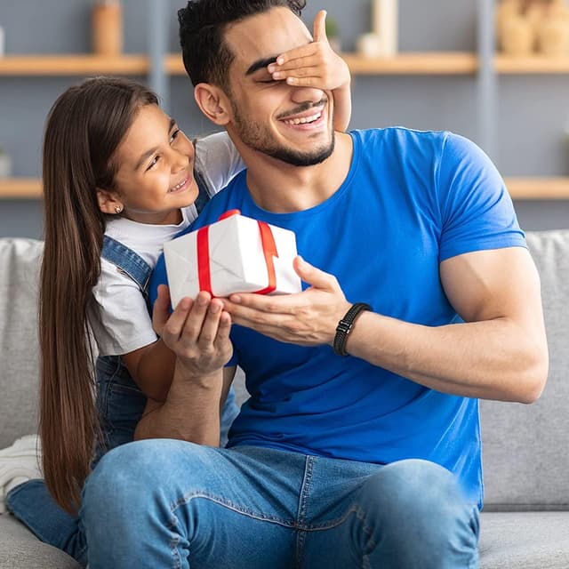 Detalle de Vatertagsgeschenk für Papa: Gkmamrg Lederarmband „Bester Papa“ mit Gravur, Edelstahl & Magnetverschluss
