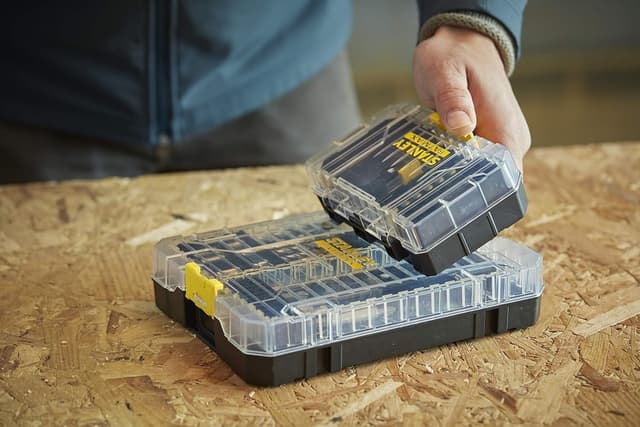 Detalle de STANLEY FATMAX Torsion Screwdriver Drilling Bit Set (32 Pieces) in ToughCase + Shaker Box