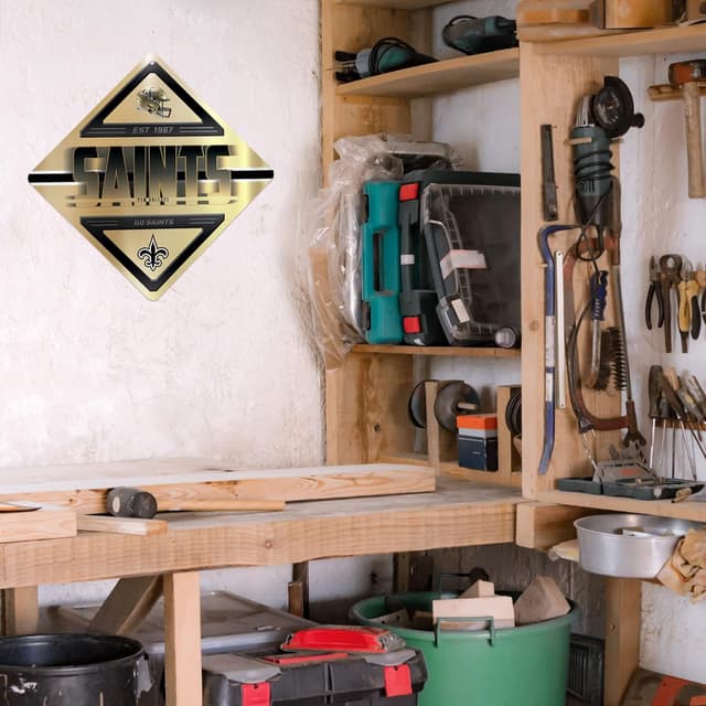 Detalle de Rico Industries NFL Football Metal Sign, 16.5" x 16.5" Wall Décor for Bedroom, Office & Man Cave