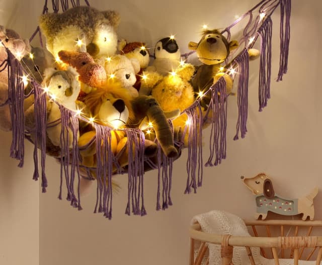 Detalle de RelaxScene Stuffed Animal Hammock Corner with LED Light (Plushie Net Organizer) — Purple Nursery Storage