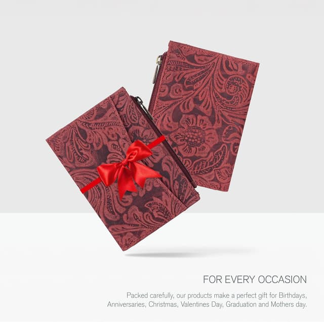 Detalle de Oak Leathers women’s RFID wallet 4.2in