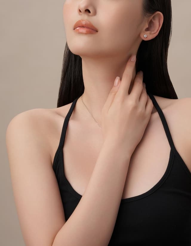 Detalle 2 de KRKC&CO Moissanite Ohrringe aus 925 Silber für Damen – runder Moissanit, VVS1, D-Farbe, 4–7,5 mm