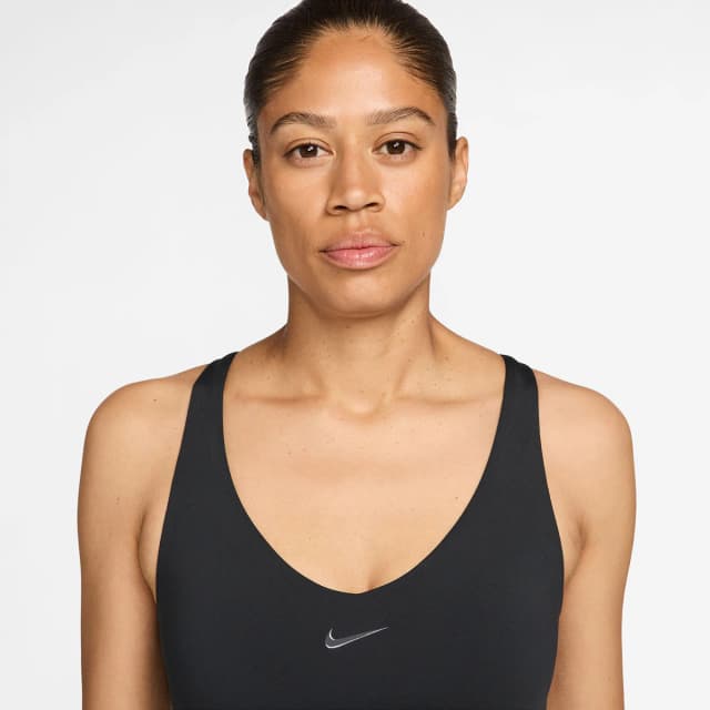 Thumbnail 2 de Nike Camiseta de mujer Universa