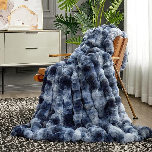 Thumbnail 5 de Cozy Bliss Faux Fur Throw Blanket 50x60