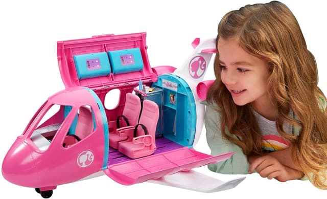 Barbie Flugzeug Dream Plane (GDG76) – Spielzeug-Flieger in Rosa, ohne Puppe, mit beweglichen Rädern und 15 Zubehörteilen
