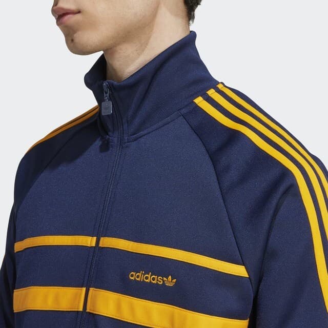 Detalle 2 de Adidas The First sudadera hombre 70% reciclado