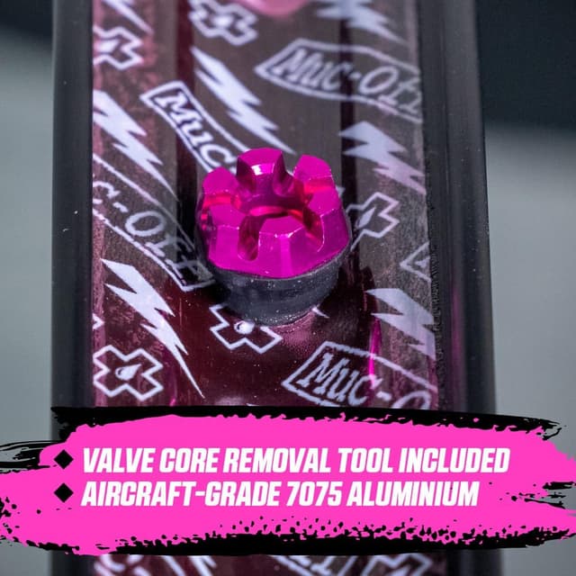 Detalle 2 de Muc-Off Valves Presta Tubeless 44 mm anti-fuite avec outil intégré (paire) – Rose