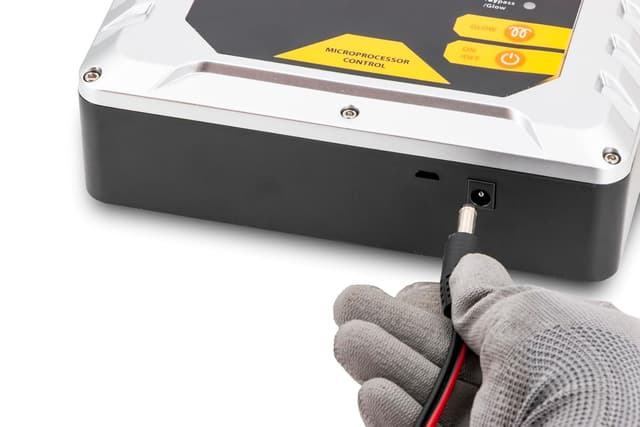 Detalle 2 de GYS 026735 Starter- und Ladebooster ohne Batterie STARTRONIC 800