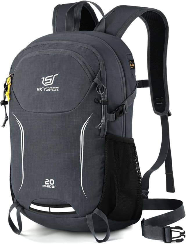 Detalle de SKYSPER Recycled 20L Hiking Backpack – Lightweight daypack for trekking, camping and travel