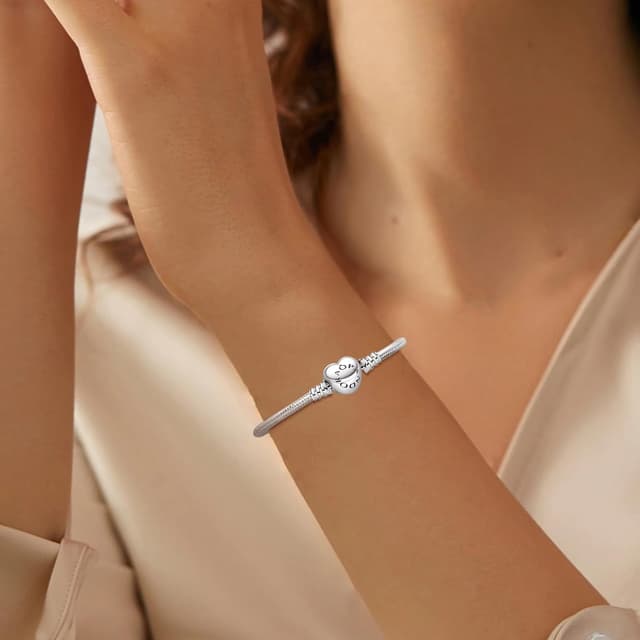 Detalle 2 de APUUESN Sterling-Silber Charms-Armband mit Logogravur (Moments-Serie, Herzverschluss) 17–21 cm