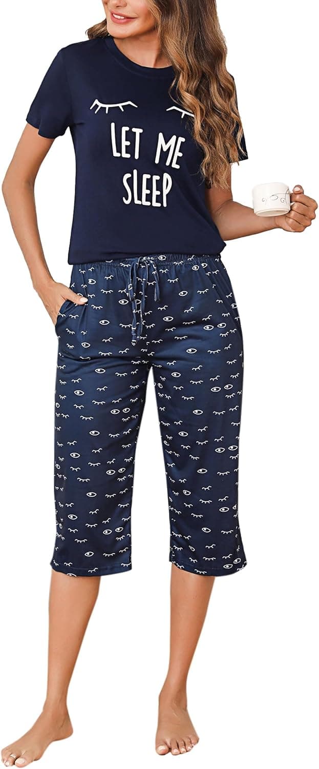 Detalle de Ensemble de pyjama femme Uniexcosm en coton : manches courtes imprimé, col rond et pantalon 3/4