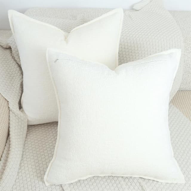 Detalle 2 de OYIMUA Set of 2 Chenille Cushion Covers (50cm x 50cm) – Cream square throw pillow cases