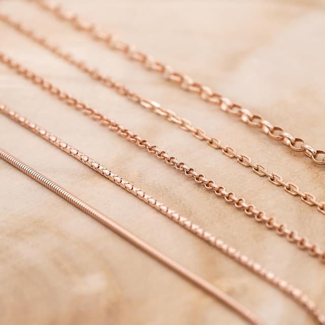 Detalle 1 de Engelsrufer ERNA-48-15R Ankerkette 48 cm