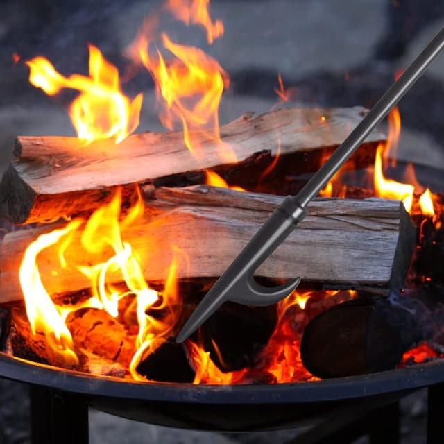 Detalle de Uten Kit Camino con Attrezzi in Ferro Battuto (2 pezzi): pinze per caminetto e fire poker