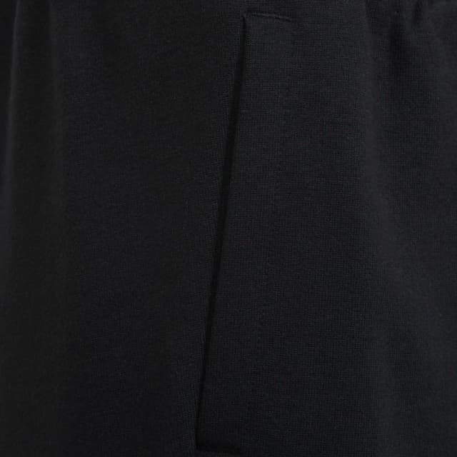 Detalle de adidas Future Icons 3-Stripes Tapered-Leg: pantalón negro con caída tapered