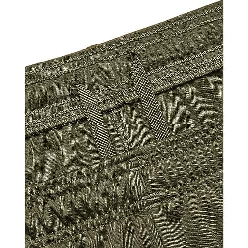 Detalle de Under Armour Tech Graphic Short para hombre (Marine Od Green) – shorts deportivos ligeros con bolsillos de malla