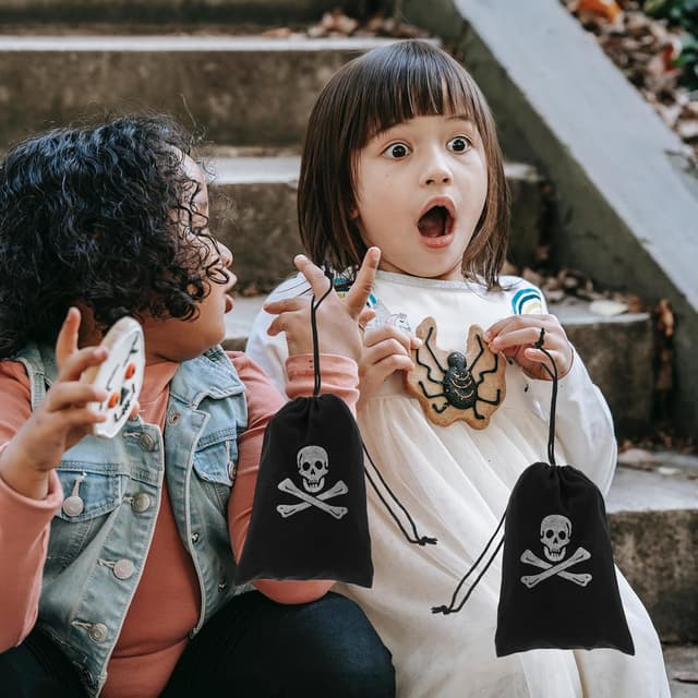 Detalle de Milisten 10Pcs Halloween Pirate Skull Drawstring Candy Bags (Party Favour Pouches)