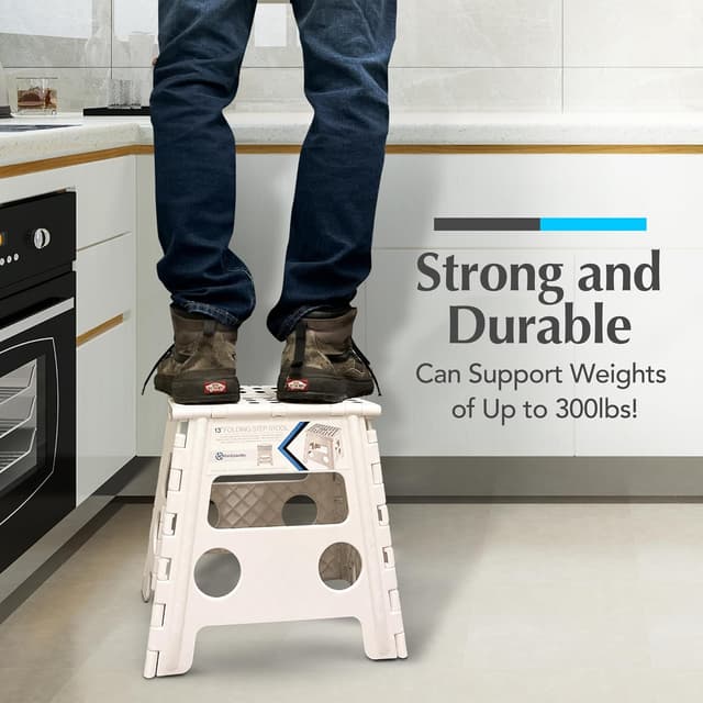 Detalle de Handy Laundry Folding Lightweight Step Stool (White, 13 inch) — 300 lb capacity, gripped surface, easy one-flip open