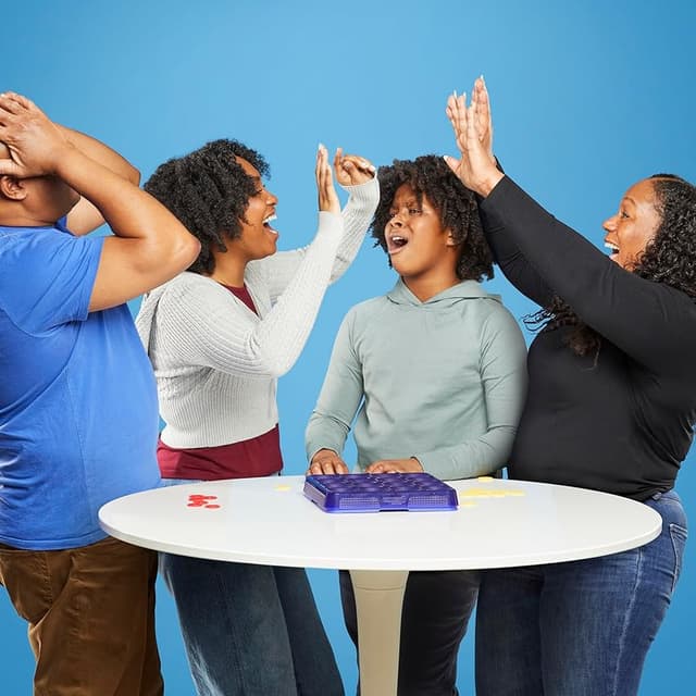 Detalle 2 de Hasbro Conecta 4 — juego de mesa 2 jugadores 🎲