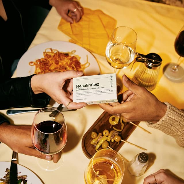 Thumbnail 5 de ResalimPLUS Complemento 10 comprimidos 🍾