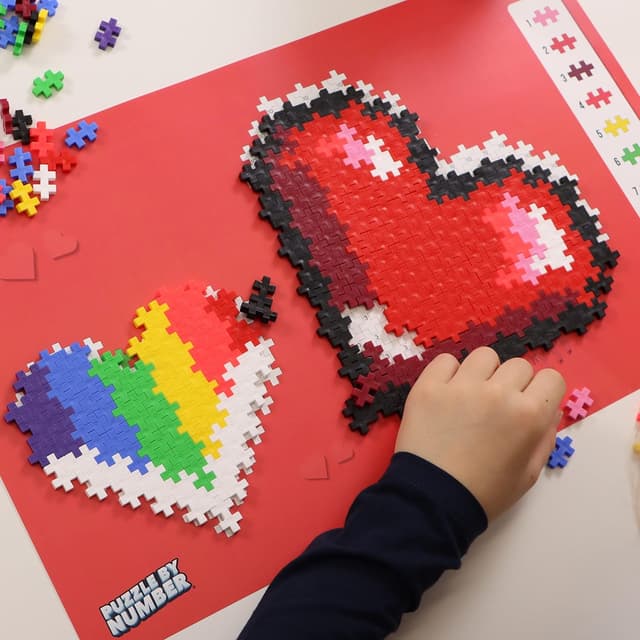 Thumbnail 6 de Puzzle By Number 250 pcs Hearts (Plus-Plus) — a compact creative puzzle for ages 5–12