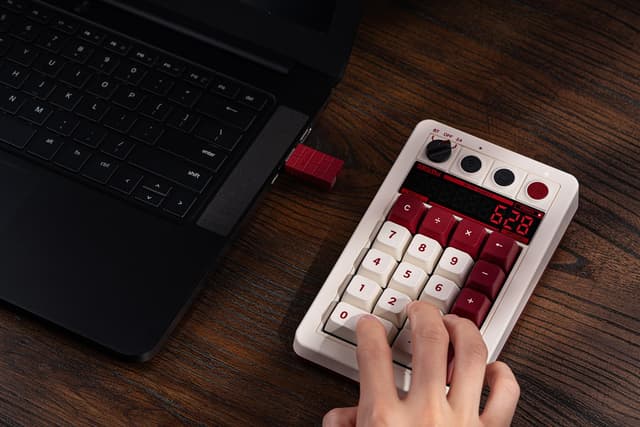 Thumbnail 4 de 8BitDo Retro 18 Mechanical Numpad 18-key Bluetooth