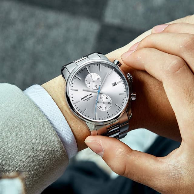 Detalle 2 de Affute Orologi da uomo in acciaio inox e metallo con cronografo al quarzo e impermeabilità 3 ATM