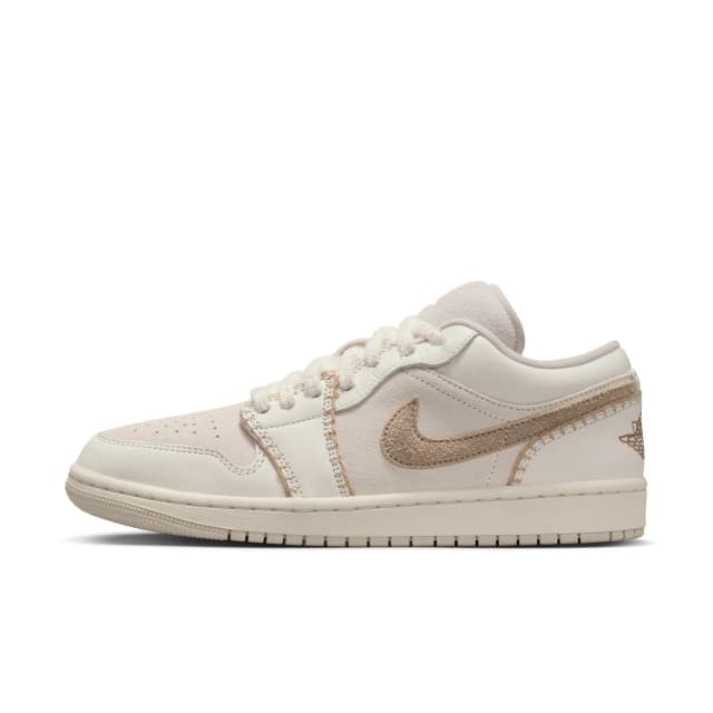 Thumbnail 4 de Nike WMNS AIR JORDAN 1 LOW SE zapatillas mujer