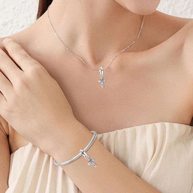 Detalle de Ruaidhra Sterling-Silber Charms-Anhänger mit Kreuz & Herz-Motiv – Charm Clip Stopper Bead für Armband oder Halskette