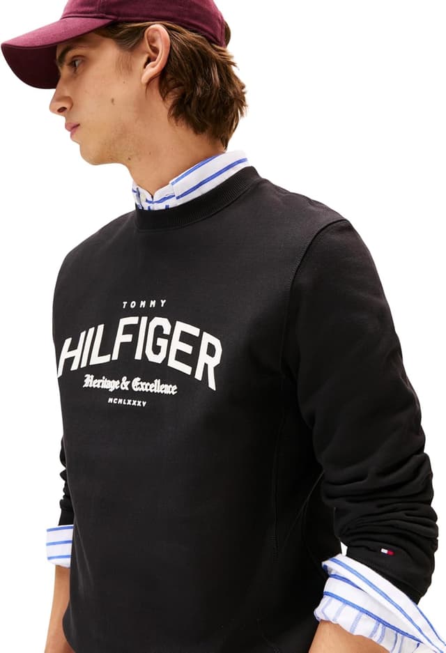 Detalle de Tommy Hilfiger Men’s Regular Fit Arch Crew Neck Sweatshirt