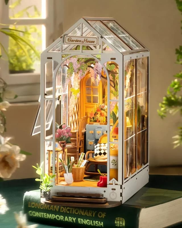 Imagen de Rolife Book Nook kit maison miniature DIY avec lumières 🏠 en OfertitasTOP