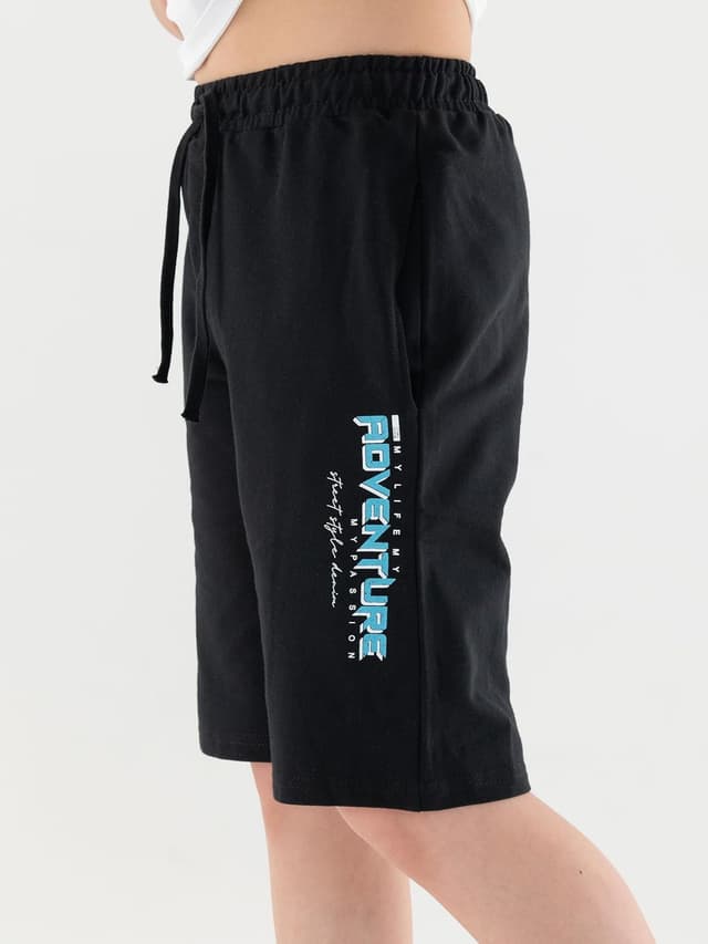 Detalle de Jungen Shorts aus 100% Baumwolle mit Kordelzug und Taschen (Größen 134–176) – bequeme Haus- & Schlafshorts